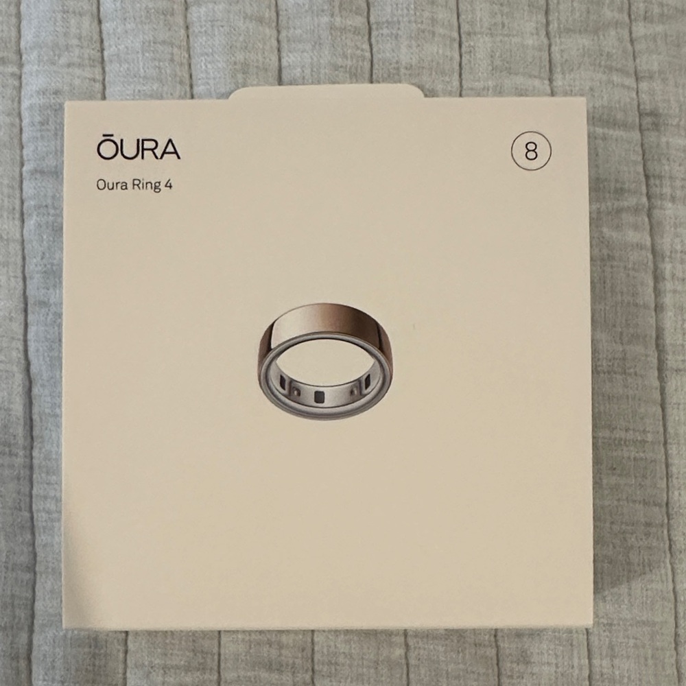 NEW Oura Ring 4 Rose Gold Size 8 NEW